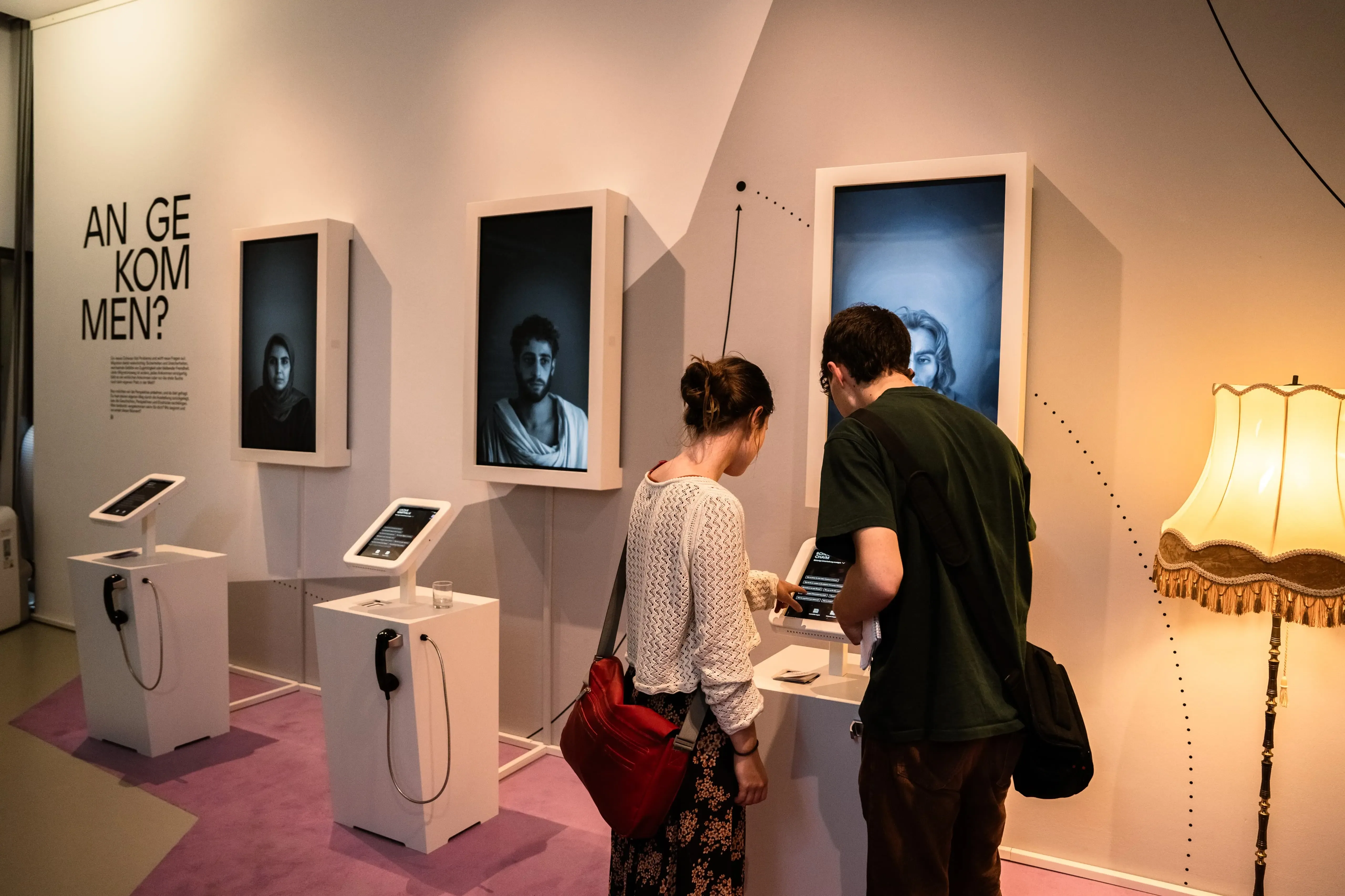 Impression der Ausstellung "Ankommen"