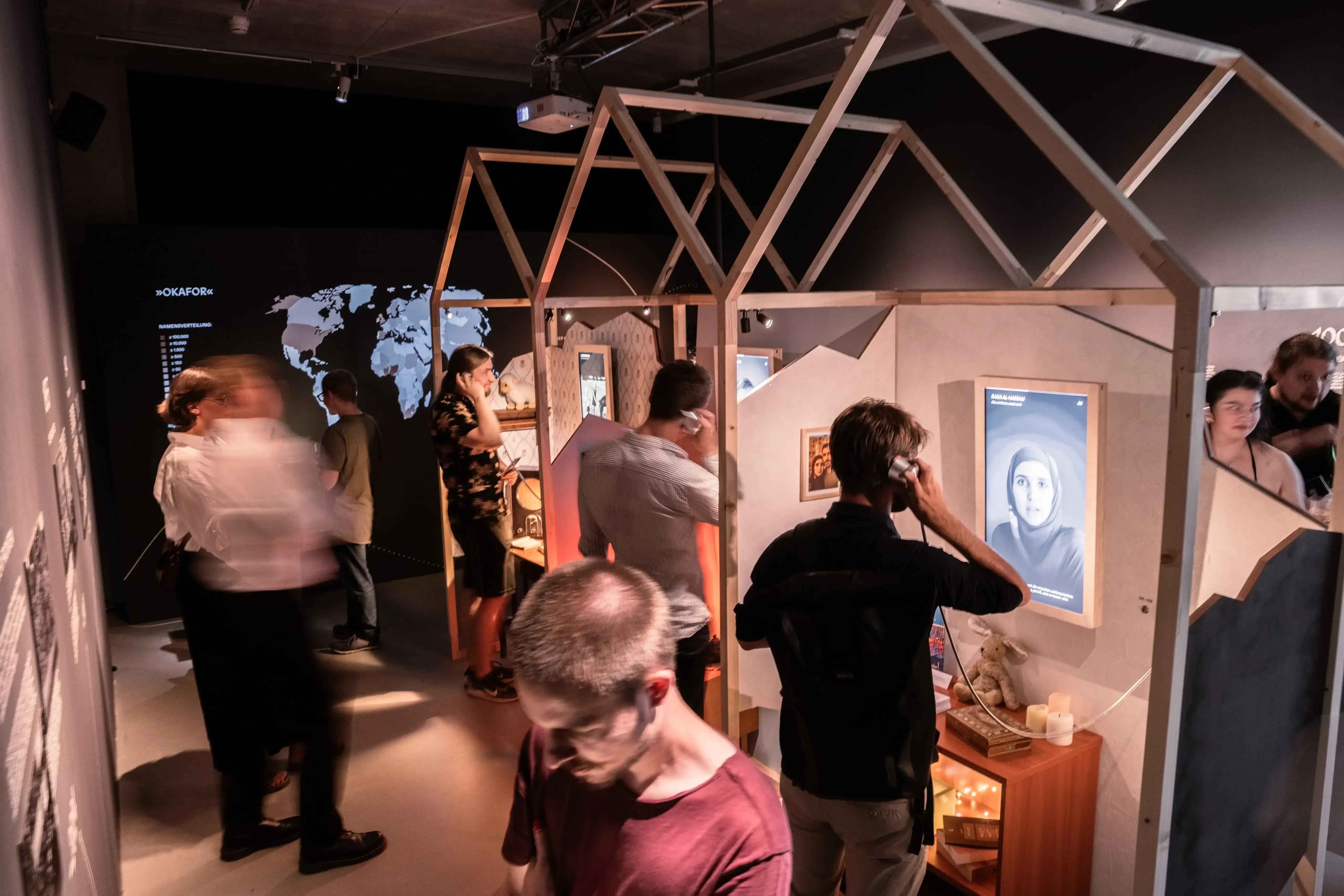 Impression der Ausstellung "Ankommen"